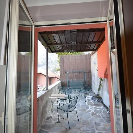 Holiday home Varennahouse Aston Apt Varenna
