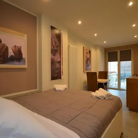 Varennahouse Aston Apt בית נופש