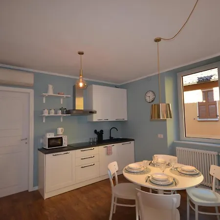 בית נופש Varennahouse Aston Apt *